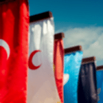 Türk devletlerinin tarih boyunca kurduğu imparatorlukları gösteren bayraklar